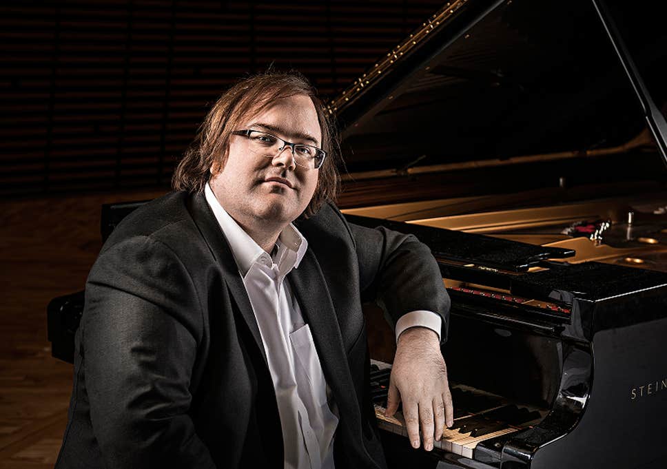 Christian Ihle Hadland, pianist – MEET THE ARTIST